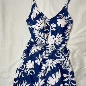 Blue and white floral print